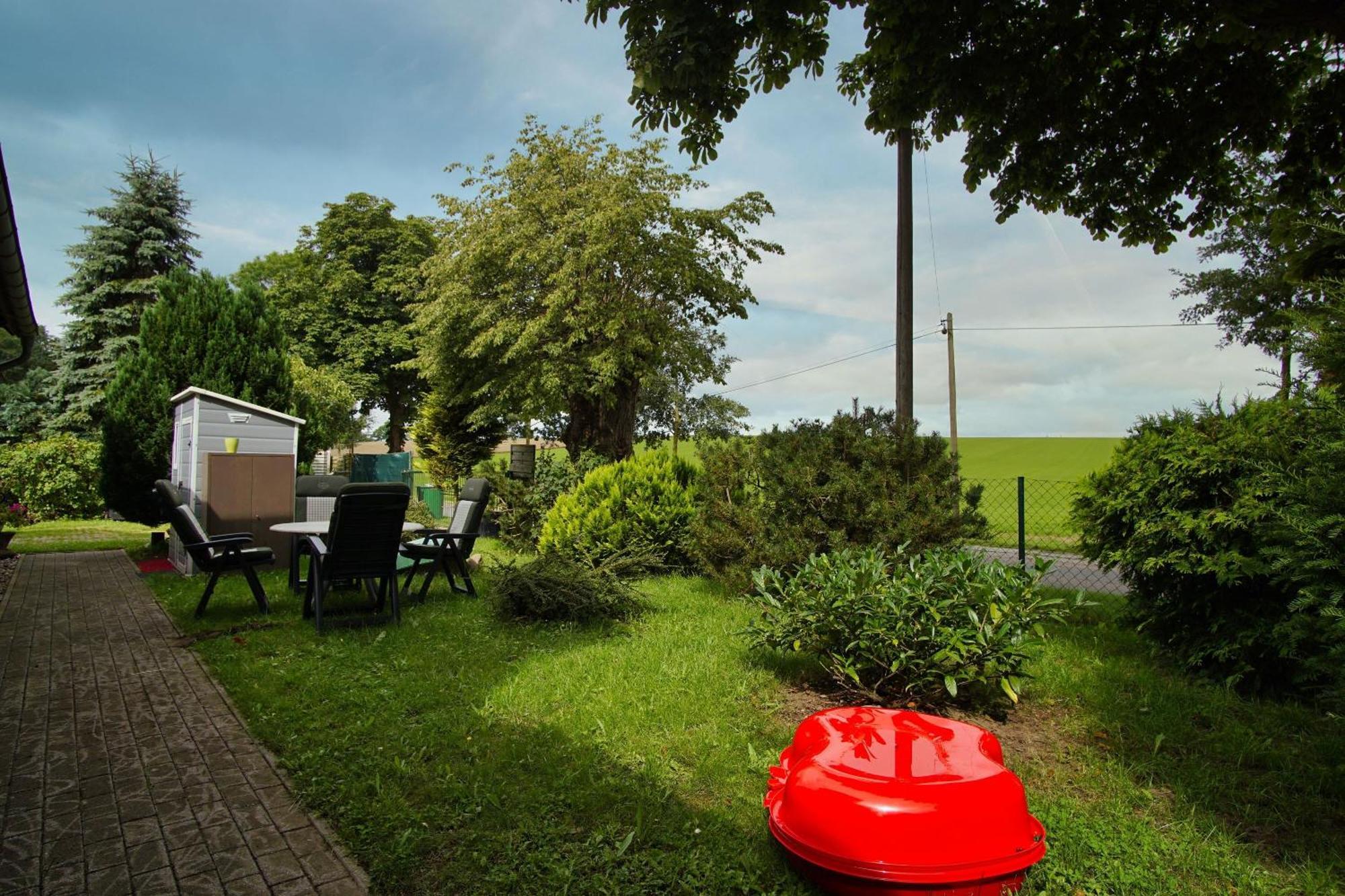 F-1109 Ferienwohnung Am Stadtrand ベルゲン・アウフ・リューゲン エクステリア 写真